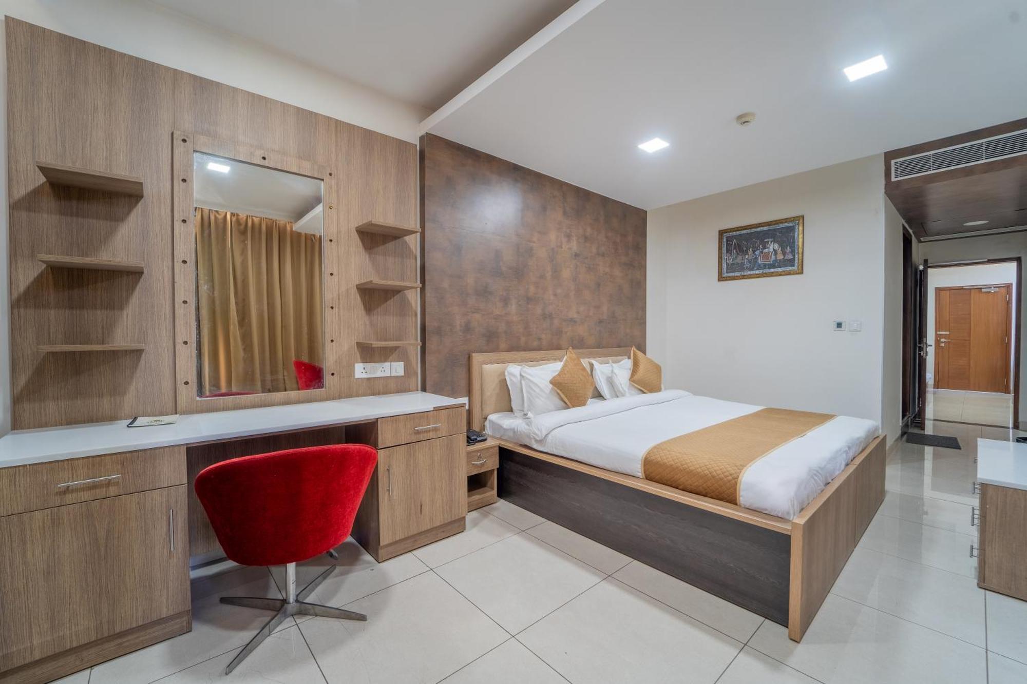 Veeva Hotel Sitapura Premium Room Work Desk